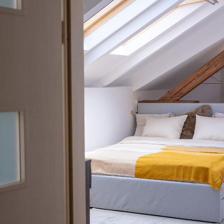 Bohemian Symphony Apartment Prague Luaran gambar